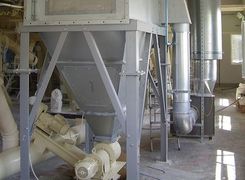 Robbanási nyomáshullám levezetésű porleválasztó berendezés